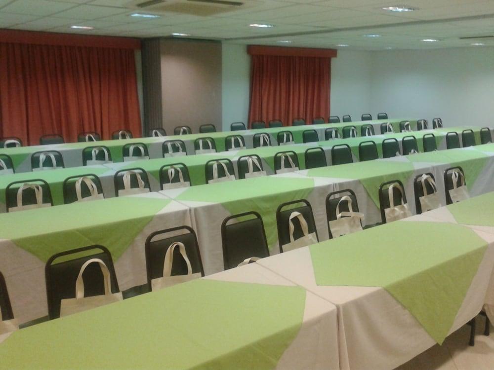 Harbor Self Graciosa Hotel กวาโตรบาร์ฮัส ภายนอก รูปภาพ