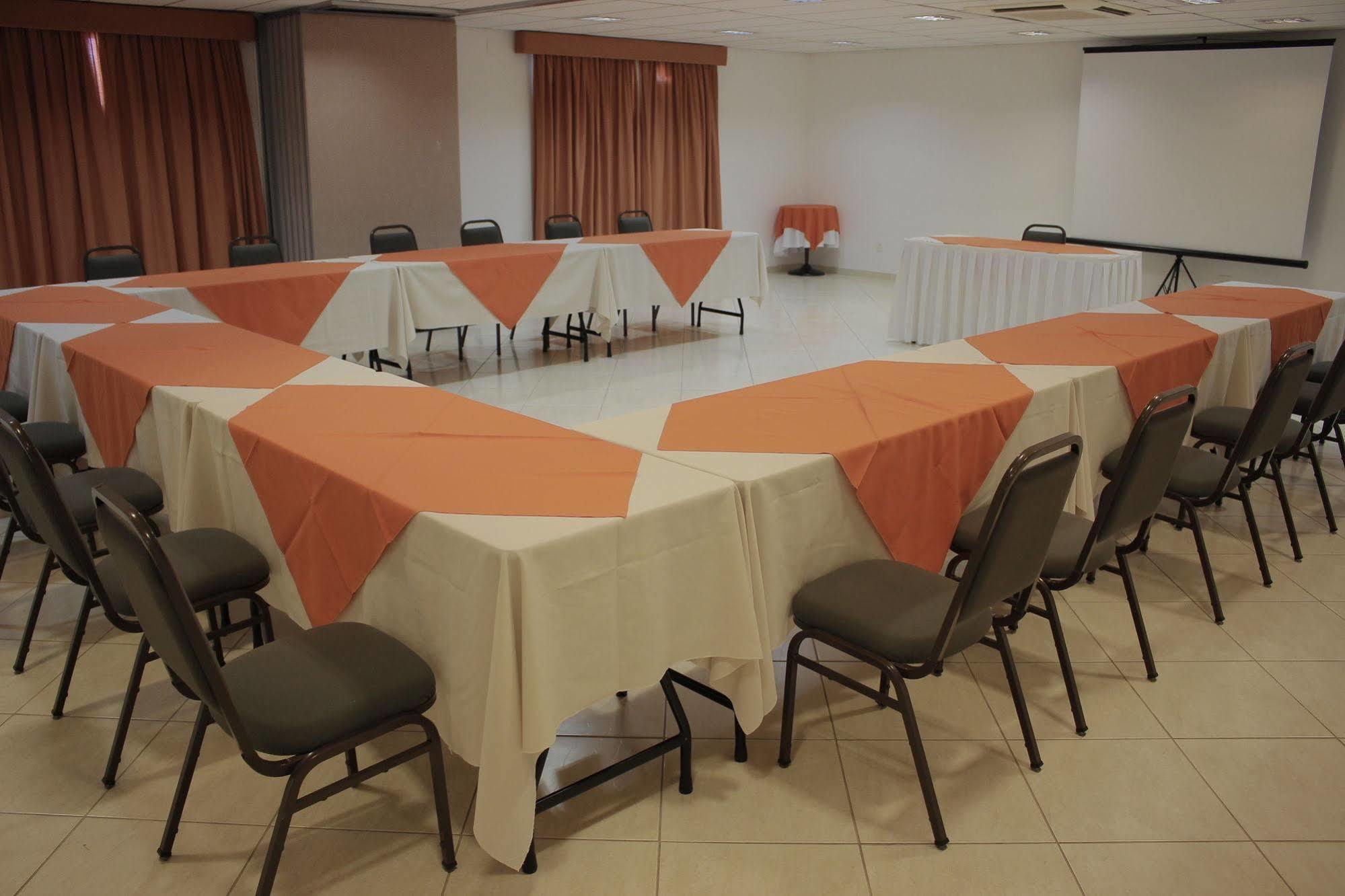 Harbor Self Graciosa Hotel กวาโตรบาร์ฮัส ภายนอก รูปภาพ